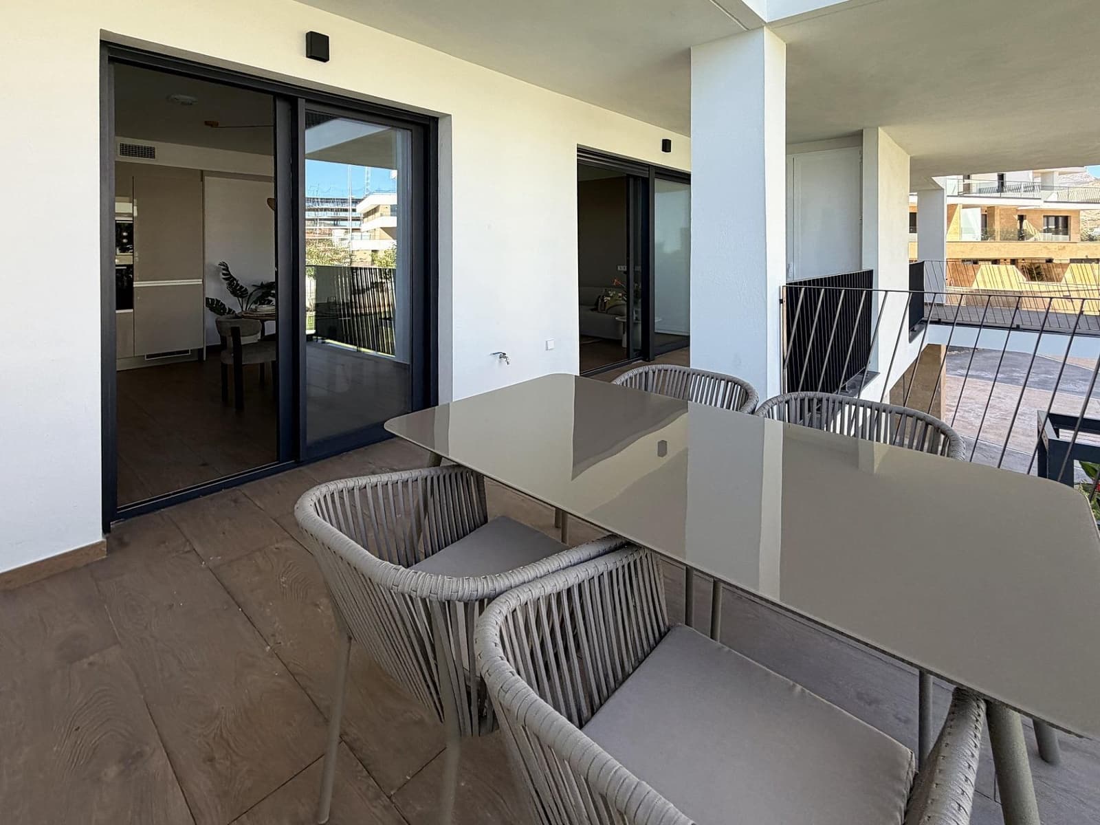 2 bedroom Flat for sale in La Villajoyosa / Vila Joiosa with pool garage - € 479,000 (Ref: 10183309)