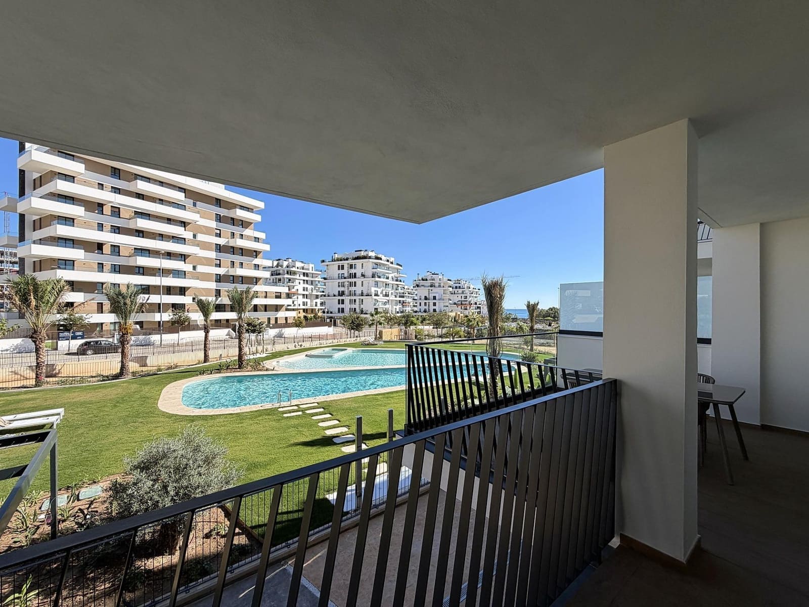 2 bedroom Flat for sale in La Villajoyosa / Vila Joiosa with pool garage - € 479,000 (Ref: 10183309)