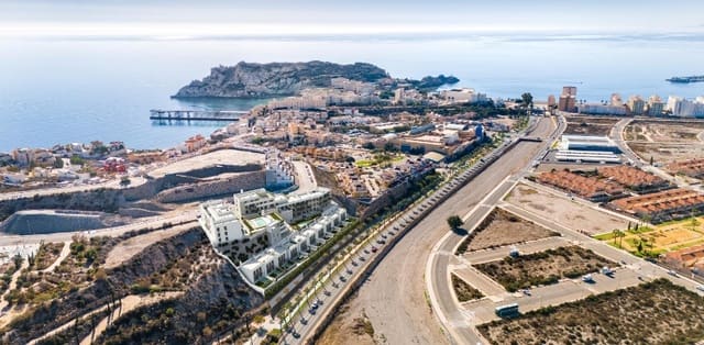 4 quarto Moradia para venda em Las Majadas - Las Molinetas - Labradorcico, Aguilas com piscina garagem - 399 000 € (Ref: 9852065)