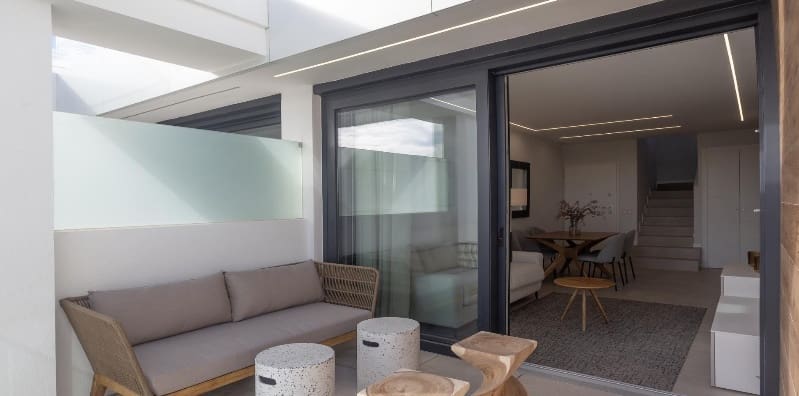 2 bedroom Penthouse for sale in Denia with pool garage - € 499,000 (Ref: 9852264)