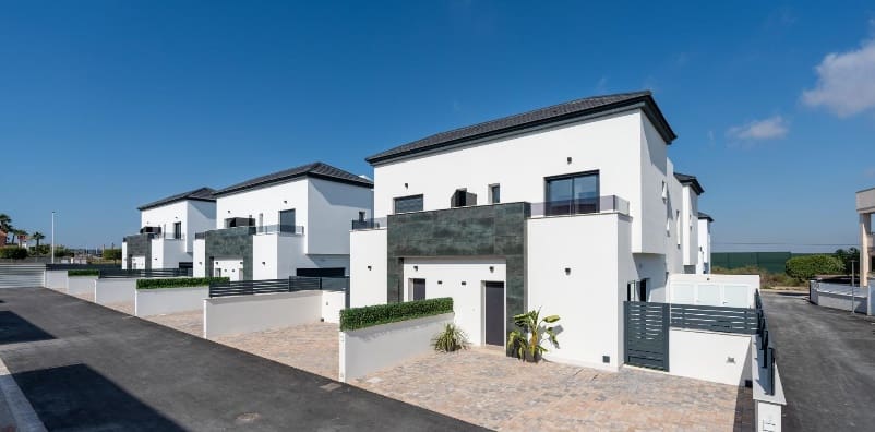 4 bedroom Townhouse for sale in La Nucia with pool garage - € 457,000 (Ref: 9852966)