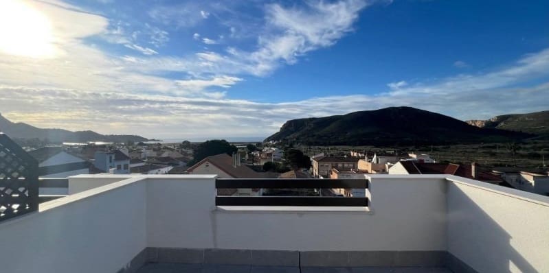 3 soveværelse Byhus til salg i La Union med swimmingpool garage - € 220.500 (Ref: 9852969)