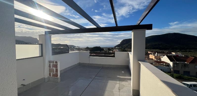3 soveværelse Byhus til salg i La Union med swimmingpool garage - € 220.500 (Ref: 9852969)