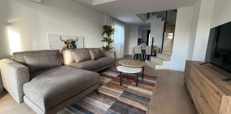 3 soveværelse Byhus til salg i La Union med swimmingpool garage - € 220.500 (Ref: 9852969)