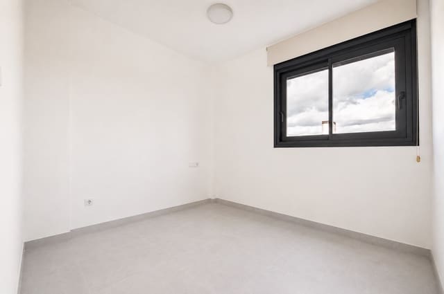 2 soveværelse Villa til salg i Cox med swimmingpool garage - € 279.000 (Ref: 9854543)