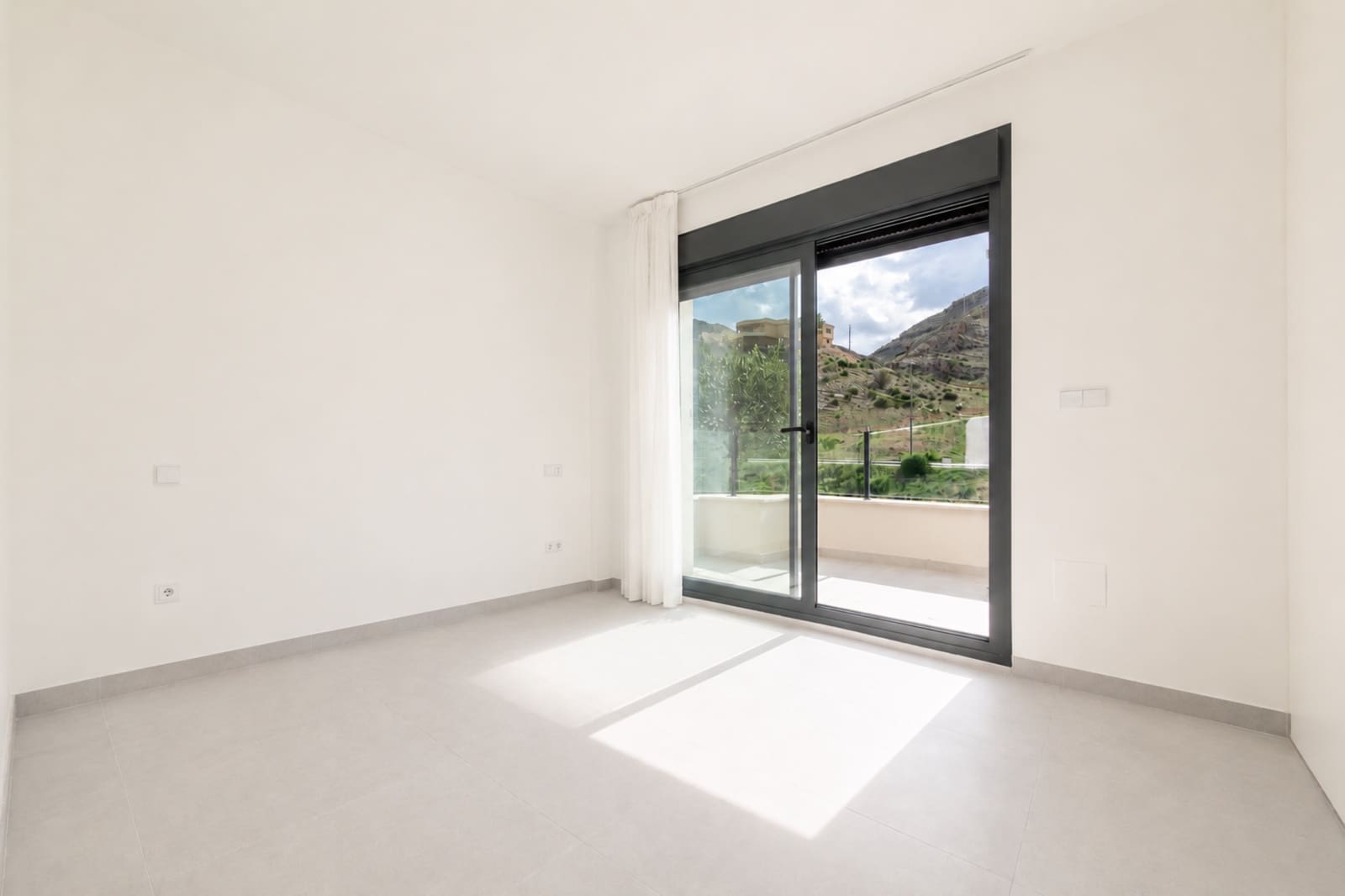 2 soveværelse Villa til salg i Cox med swimmingpool garage - € 279.000 (Ref: 9854543)