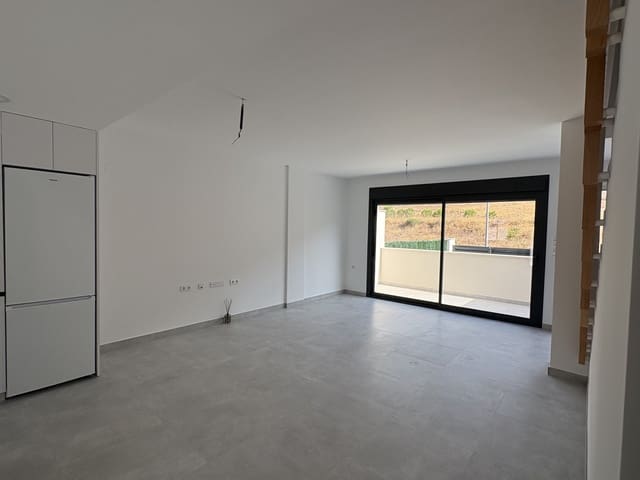 Chalet de 2 habitaciones en Cox en venta con piscina garaje - 279.000 € (Ref: 9854543)