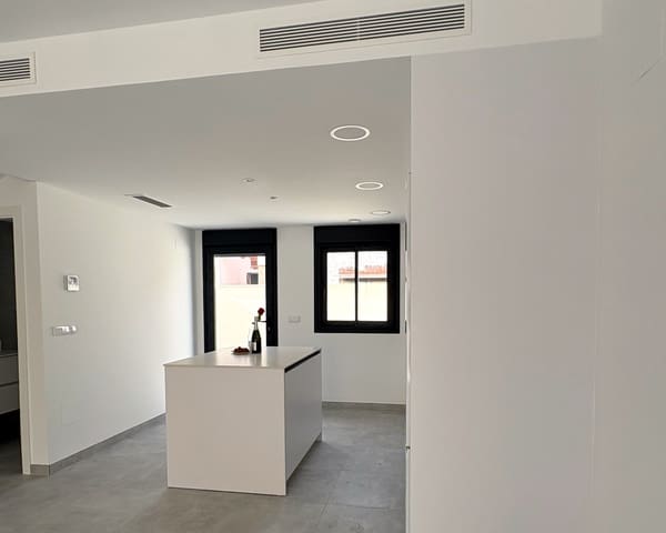 2 soverom Villa til salgs i Cox med svømmebasseng garasje - € 279 000 (Ref: 9854543)