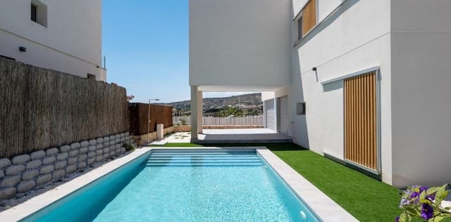 4 bedroom Villa for sale in Algorfa with pool garage - € 669,000 (Ref: 9873971)