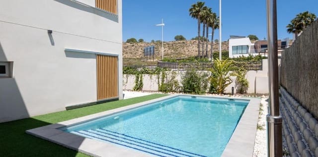 4 bedroom Villa for sale in Algorfa with pool garage - € 669,000 (Ref: 9873971)