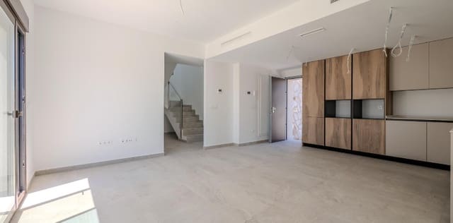 3 sypialnia Willa na sprzedaż w Algorfa z basenem garażem - 489 000 € (Ref: 9873985)