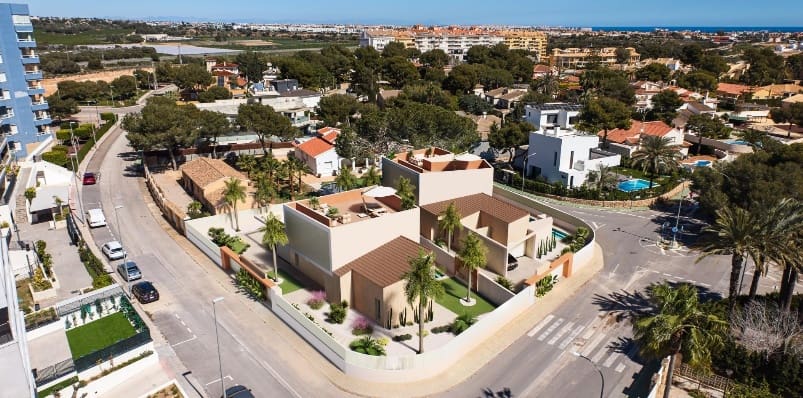 4 bedroom Villa for sale in Orihuela Costa with pool garage - € 1,550,000 (Ref: 9877073)