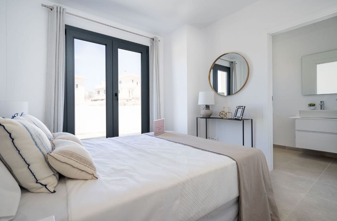 2 soverom Villa til salgs i Palma de Mallorca med svømmebasseng garasje - € 399 000 (Ref: 9877168)