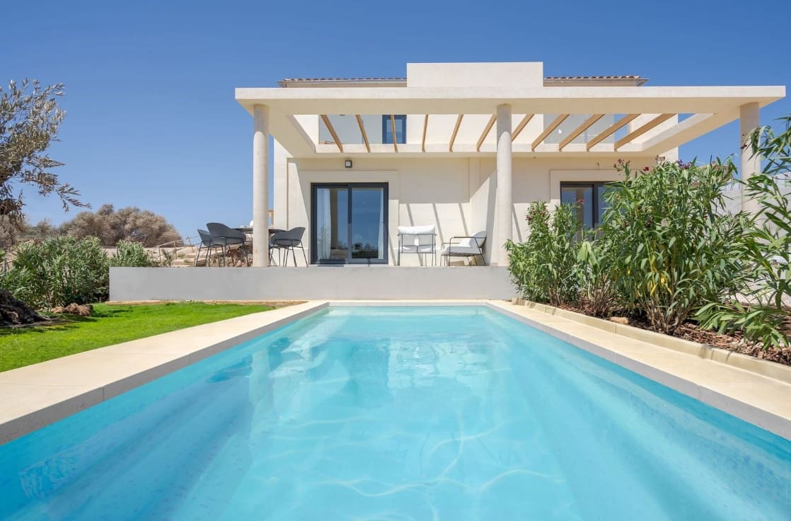 2 soverom Villa til salgs i Palma de Mallorca med svømmebasseng garasje - € 399 000 (Ref: 9877168)