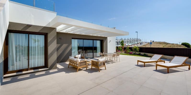 3 soverom Villa til salgs i Muchamiel / Mutxamel med svømmebasseng garasje - € 570 000 (Ref: 9908882)
