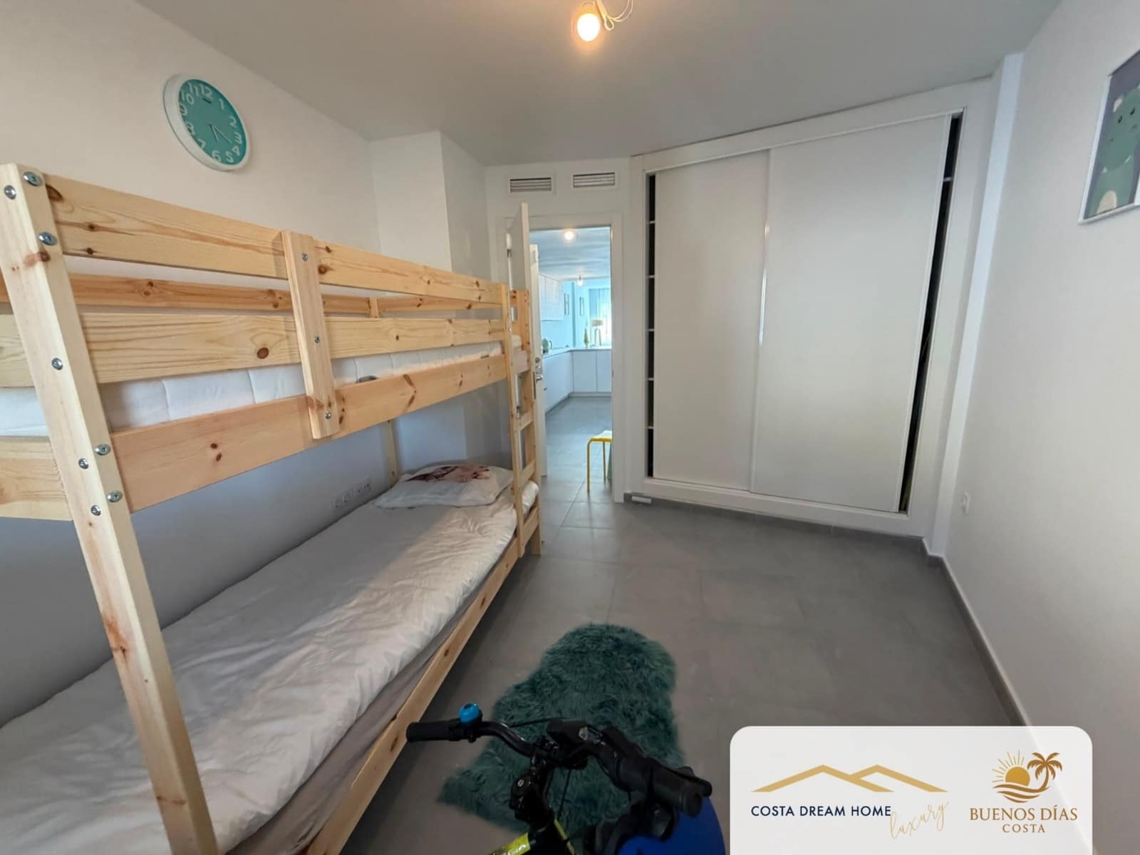 2 soveværelse Rækkehus til salg i Montiboli med swimmingpool garage - € 523.000 (Ref: 9944605)
