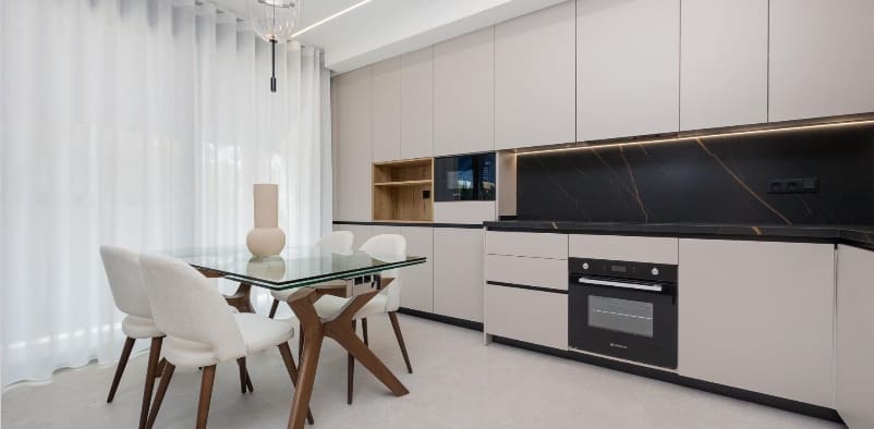 Apartamento de 2 habitaciones en Guardamar del Segura en venta con piscina garaje - 355.000 € (Ref: 9975889)