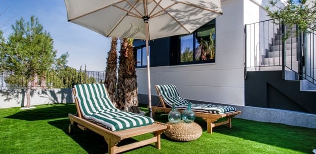 3 soveværelse Villa til salg i Polop med swimmingpool garage - € 625.000 (Ref: 9976103)