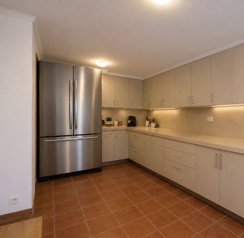 Apartamento de 1 habitación en Madrid ciudad en venta con piscina garaje - 143.000 € (Ref: 9860762)
