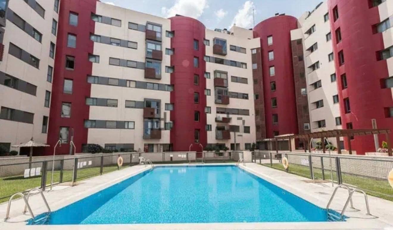 Ático de 1 habitación en Madrid ciudad en venta con piscina garaje - 148.000 € (Ref: 9868066)
