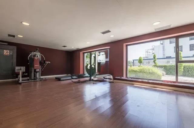 Ático de 1 habitación en Madrid ciudad en venta con piscina garaje - 148.000 € (Ref: 9868066)