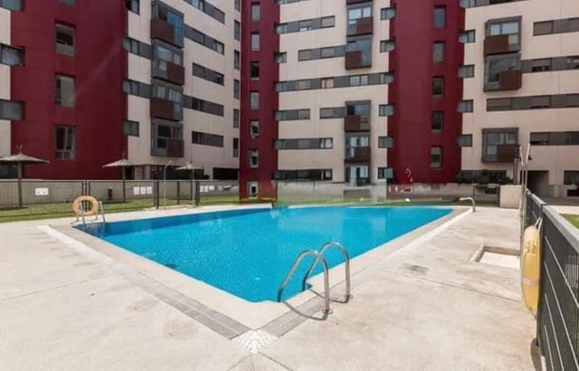 Ático de 1 habitación en Madrid ciudad en venta con piscina garaje - 148.000 € (Ref: 9868066)