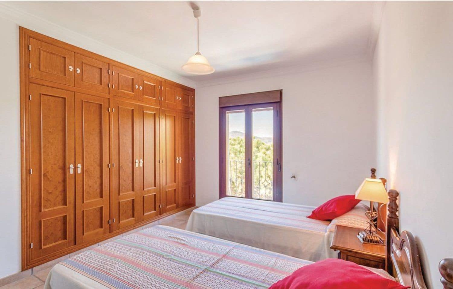 4 camera da letto Villa in vendita in Iznajar con piscina garage - 900.000 € (Rif: 10098596)