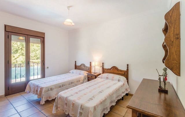 4 camera da letto Villa in vendita in Iznájar con piscina garage - 900.000 € (Rif: 10098596)