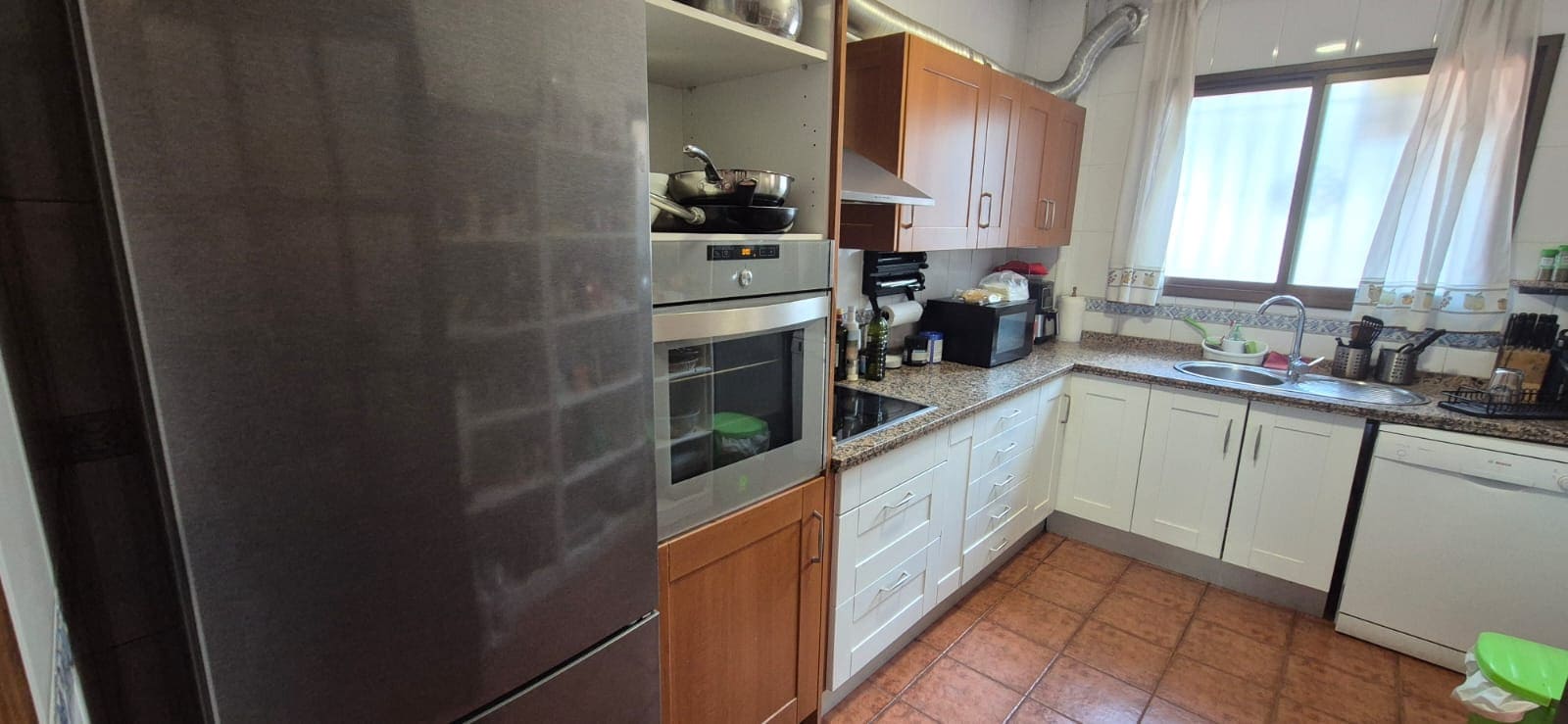 6 bedroom Villa for sale in Loja with garage - € 320,000 (Ref: 10118010)