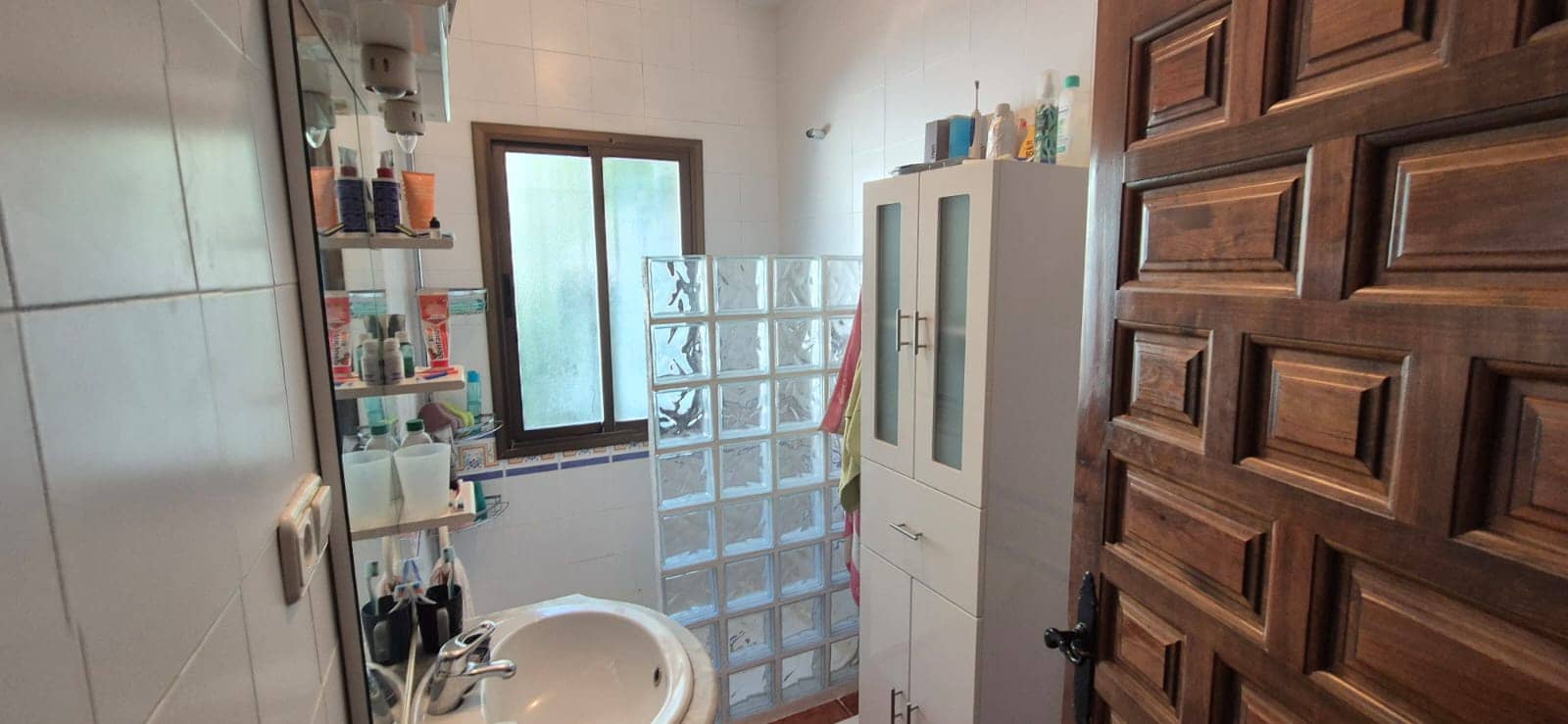 6 bedroom Villa for sale in Loja with garage - € 320,000 (Ref: 10118010)