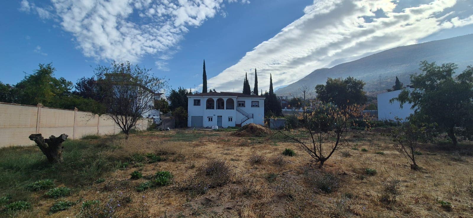 6 bedroom Villa for sale in Loja with garage - € 320,000 (Ref: 10118010)