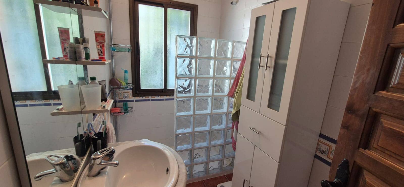 6 bedroom Villa for sale in Loja with garage - € 320,000 (Ref: 10118010)