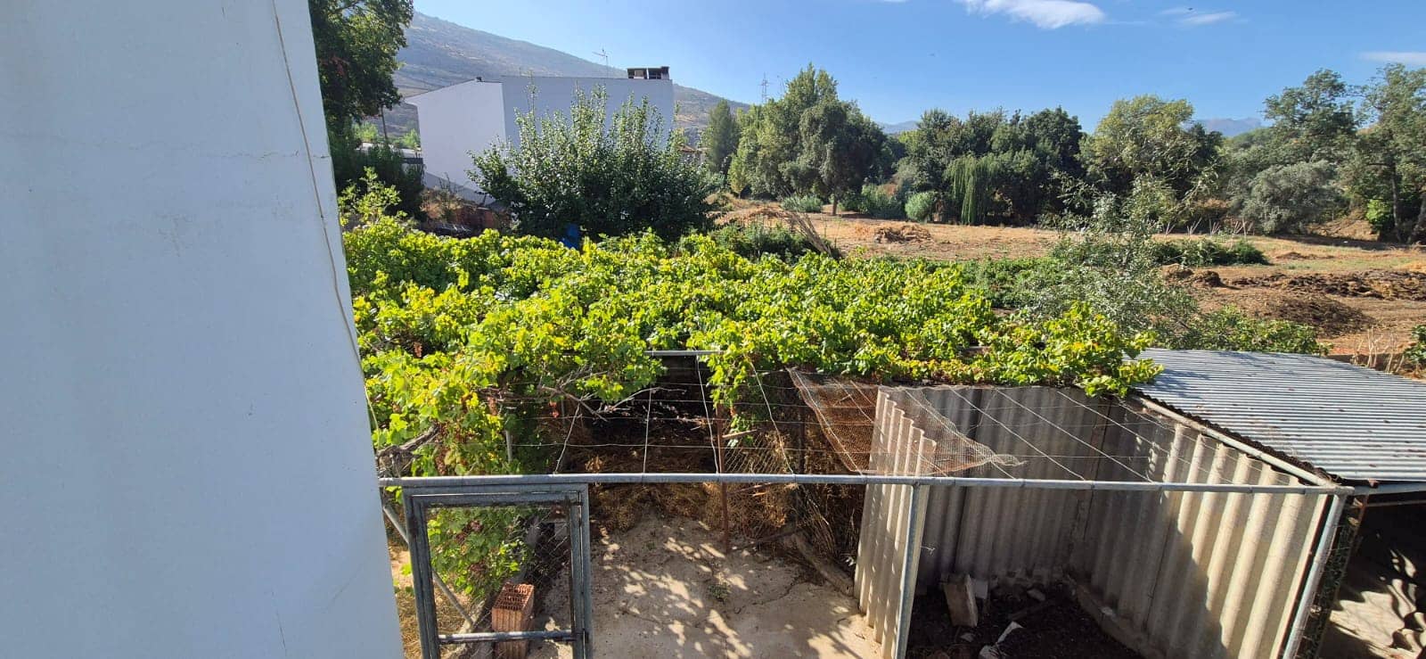 6 bedroom Villa for sale in Loja with garage - € 320,000 (Ref: 10118010)