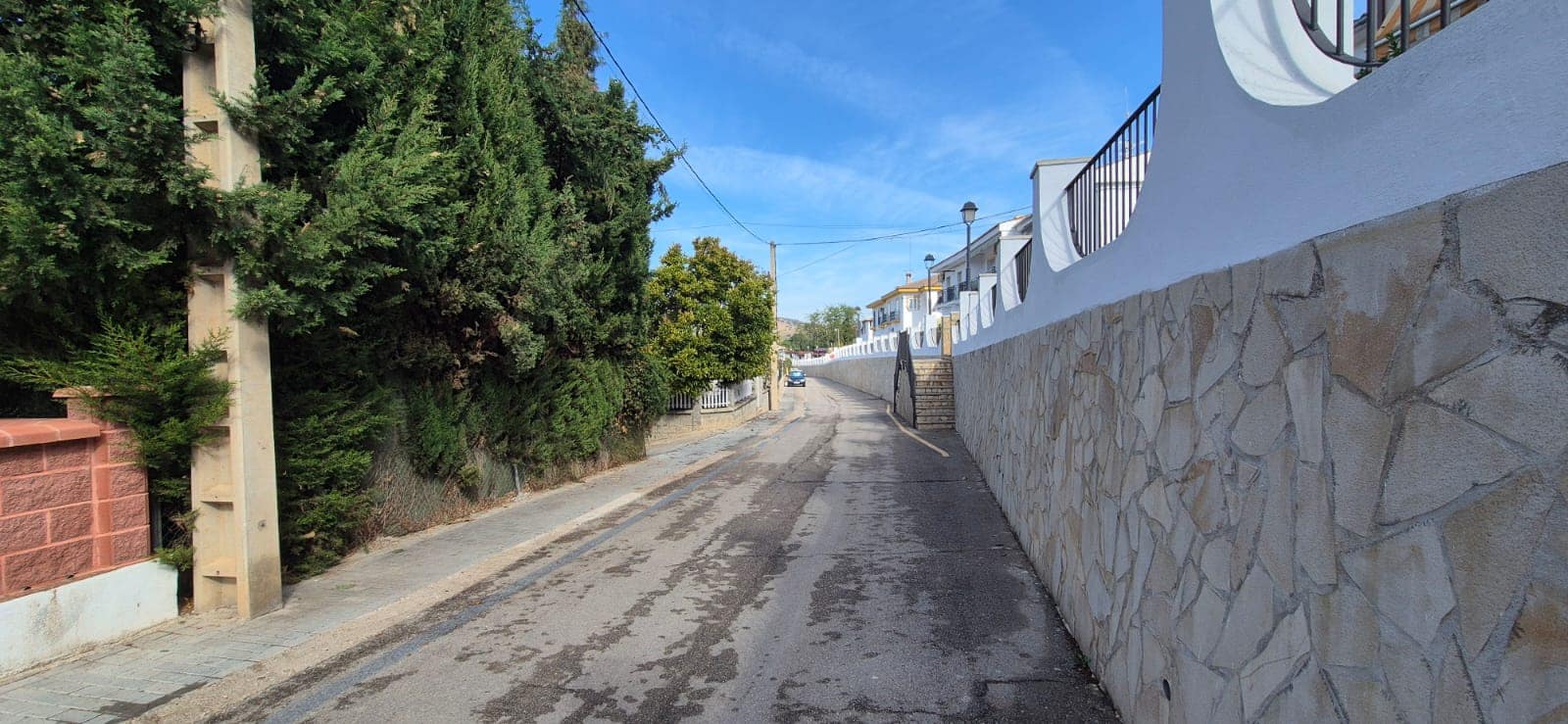 6 bedroom Villa for sale in Loja with garage - € 320,000 (Ref: 10118010)