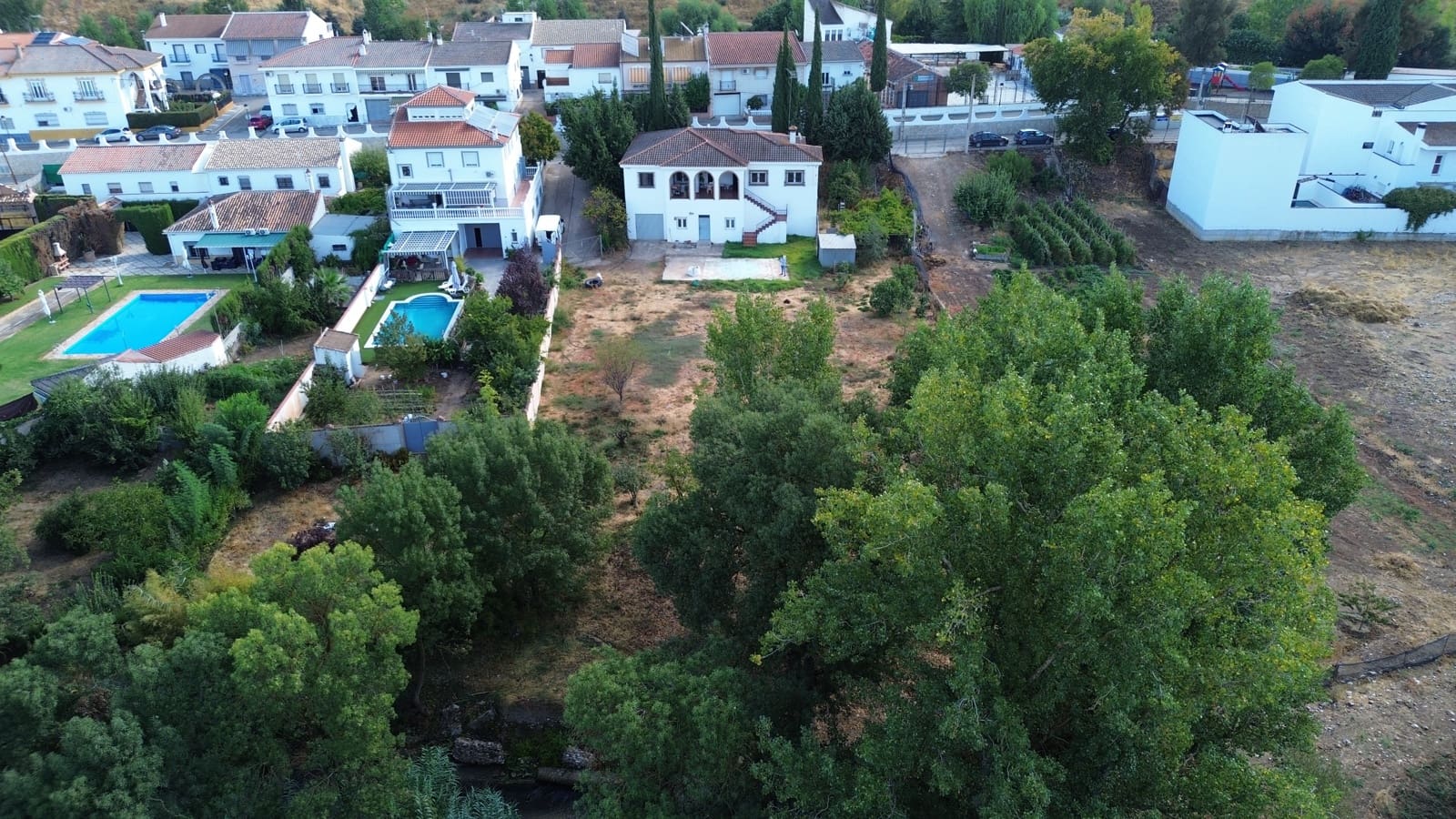 6 bedroom Villa for sale in Loja with garage - € 320,000 (Ref: 10118010)