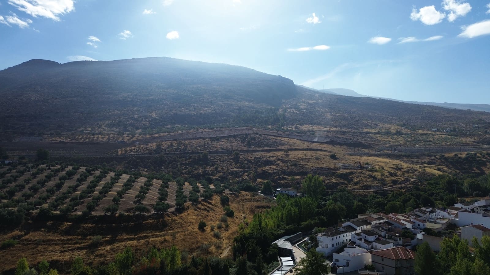 6 bedroom Villa for sale in Loja with garage - € 320,000 (Ref: 10118010)