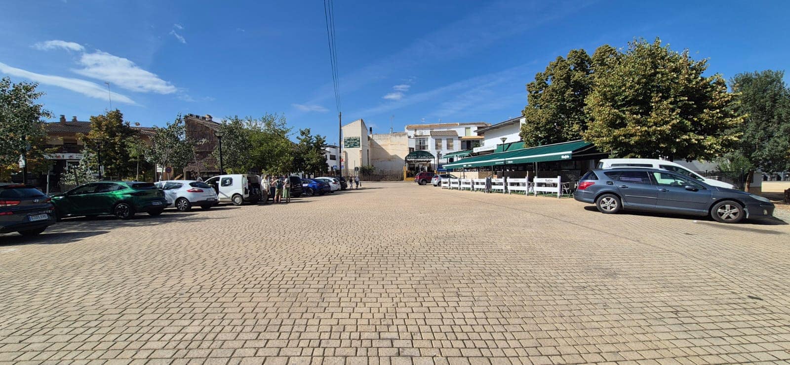 6 bedroom Villa for sale in Loja with garage - € 320,000 (Ref: 10118010)