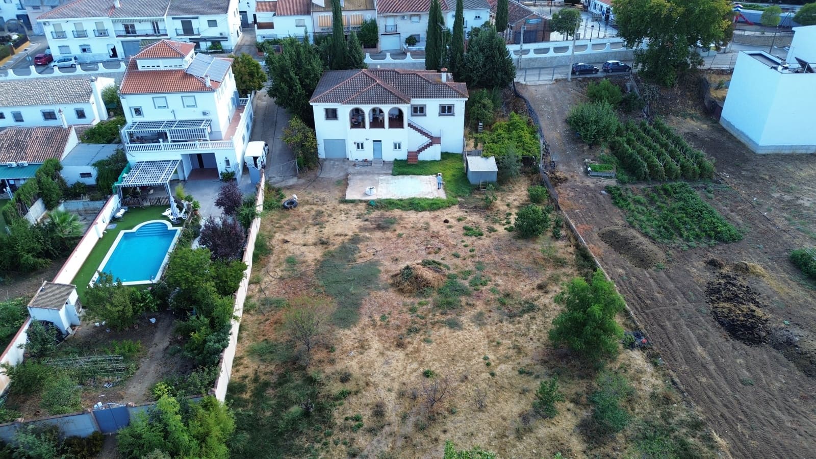 6 bedroom Villa for sale in Loja with garage - € 320,000 (Ref: 10118010)