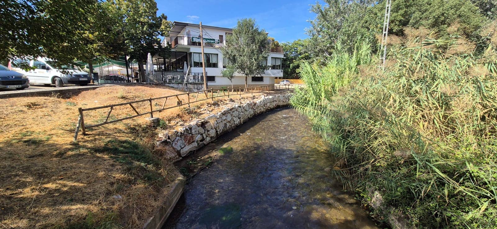 6 bedroom Villa for sale in Loja with garage - € 320,000 (Ref: 10118010)