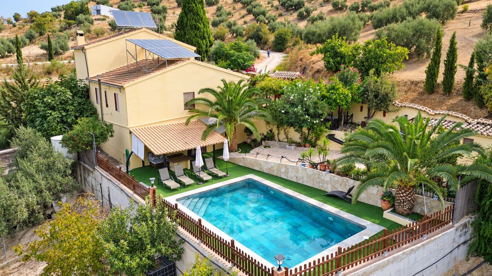 6 chambre Finca/Maison de Campagne à vendre à Iznajar avec piscine garage - 350 000 € (Ref: 10121022)