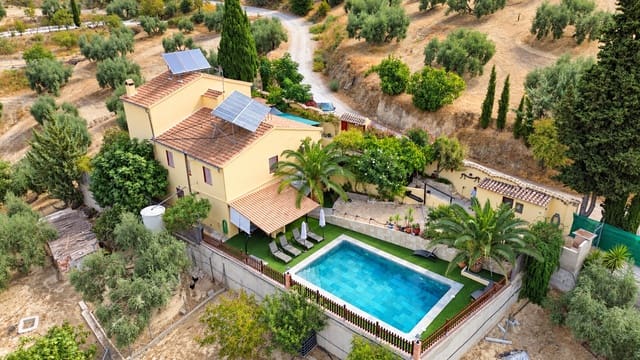 6 bedroom Finca/Country House for sale in Iznájar with pool garage - € 350,000 (Ref: 10121022)
