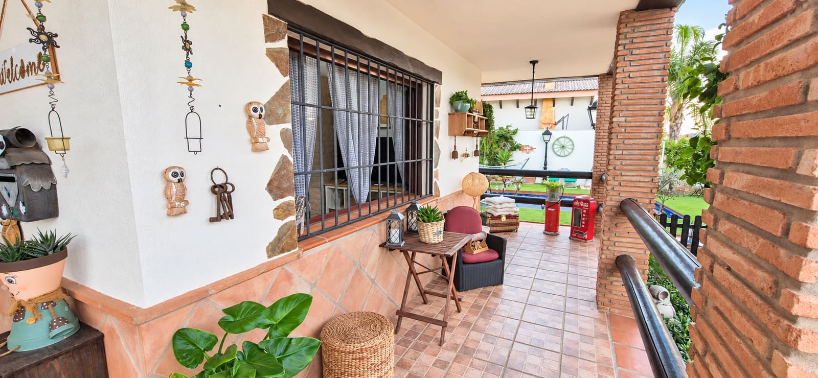4 bedroom Villa for sale in Casabermeja with pool garage - € 499,900 (Ref: 10130557)