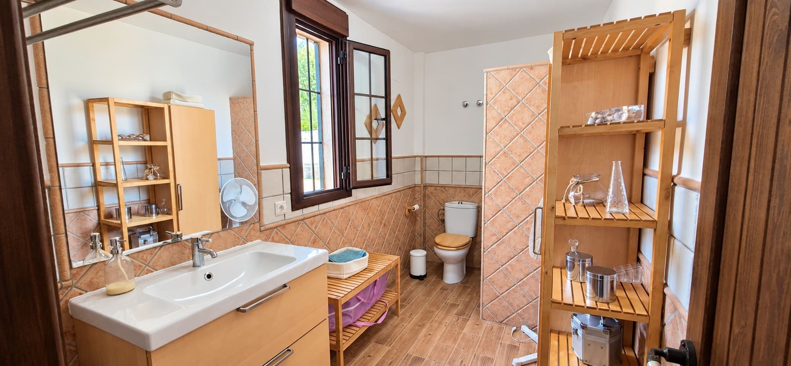 4 bedroom Villa for sale in Casabermeja with pool garage - € 499,900 (Ref: 10130557)