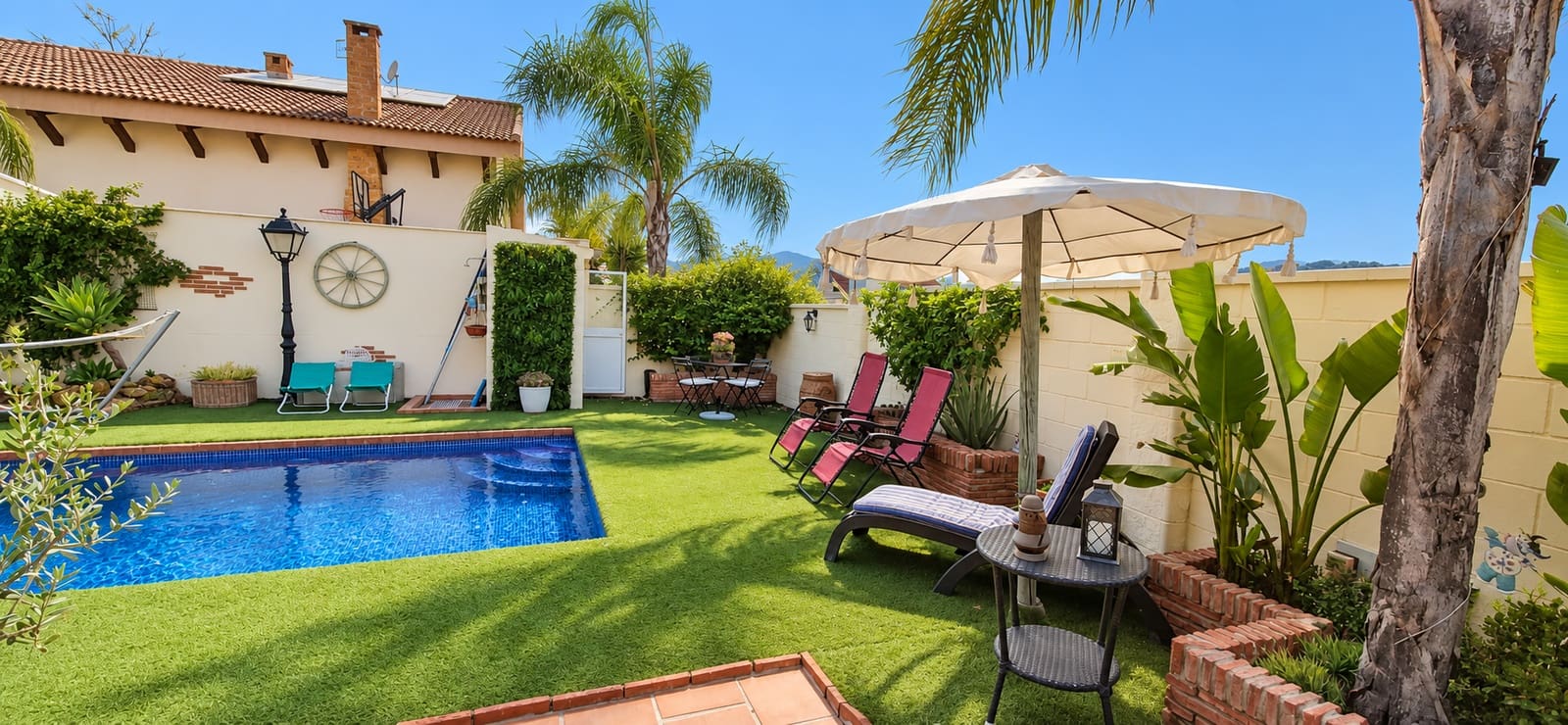 4 bedroom Villa for sale in Casabermeja with pool garage - € 499,900 (Ref: 10130557)