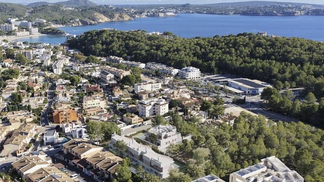 3 makuuhuone Paritalo myytävänä paikassa Peguera / Paguera, Calvià mukana uima-altaan - 1 795 000 € (Ref: 9858468)