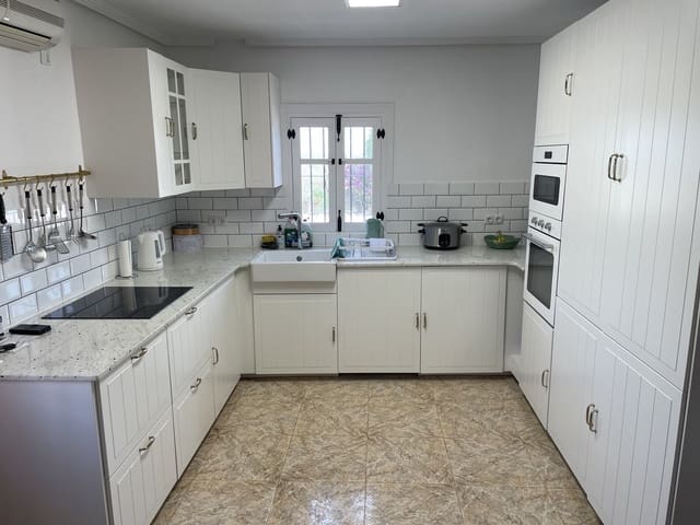 5 soveværelse Villa til salg i Totana med swimmingpool - € 299.950 (Ref: 9883485)