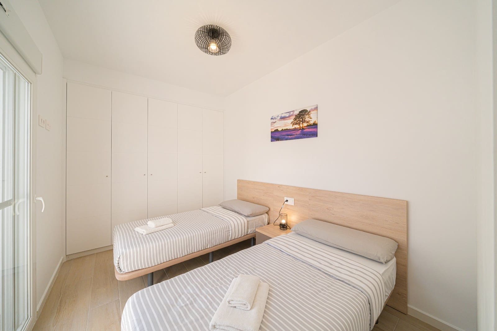 Chalet de 3 habitaciones en Avileses en venta con piscina - 249.000 € (Ref: 9883489)