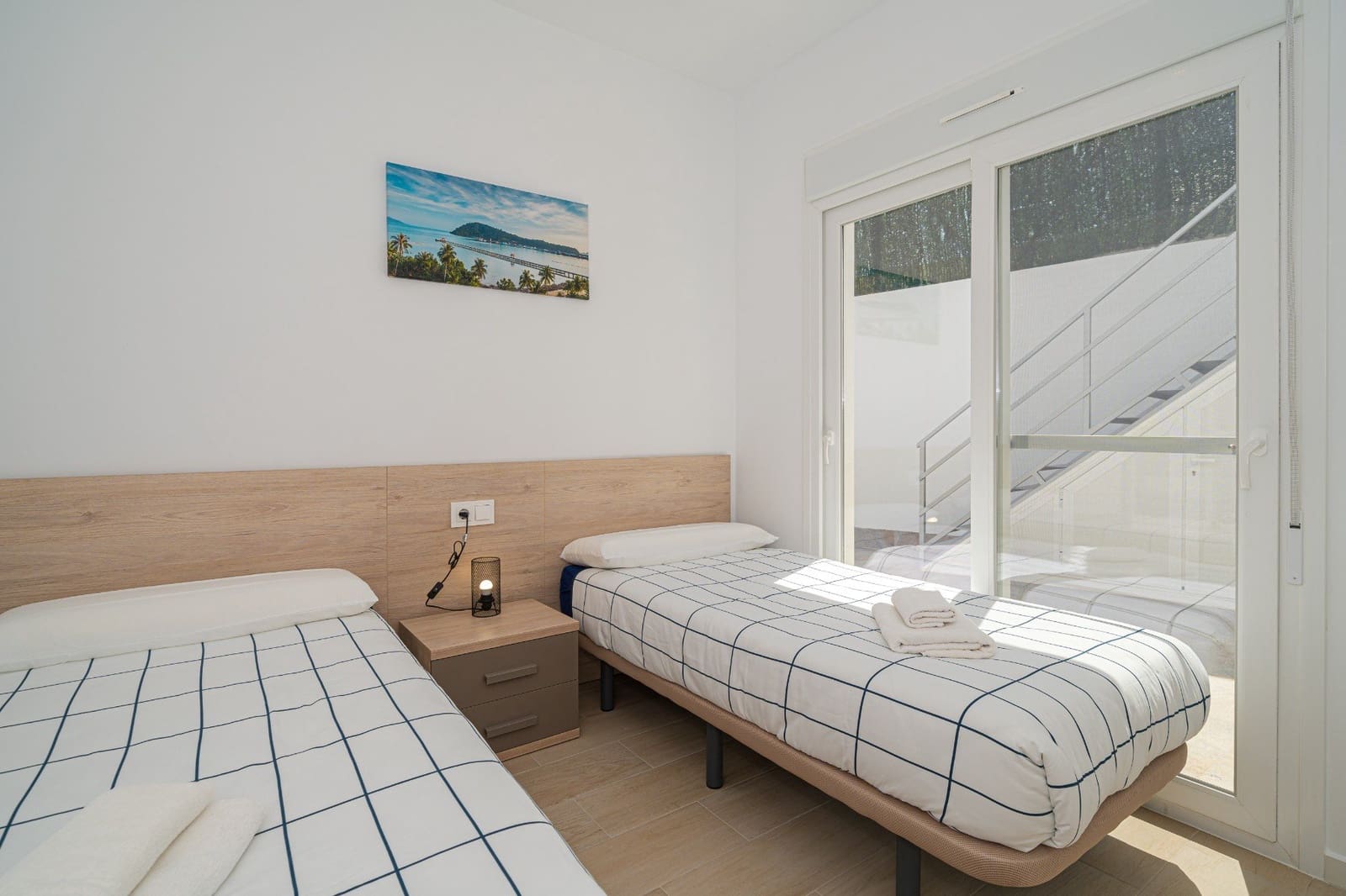 Chalet de 3 habitaciones en Avileses en venta con piscina - 249.000 € (Ref: 9883489)