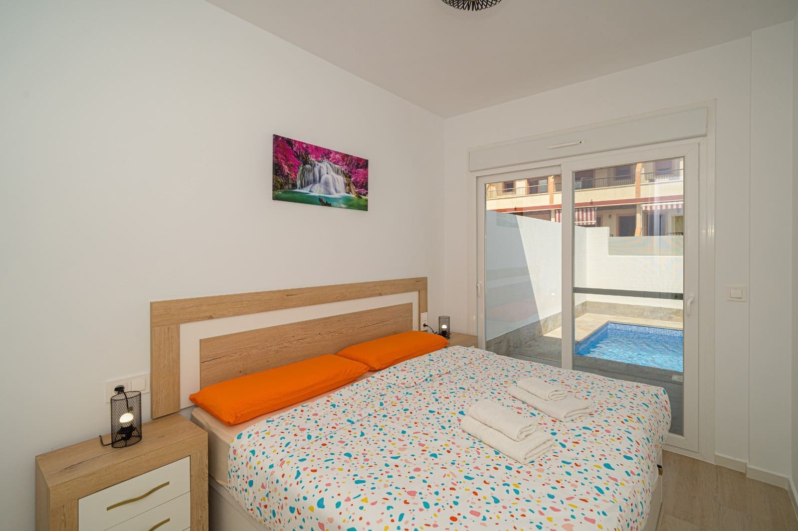 Chalet de 3 habitaciones en Avileses en venta con piscina - 249.000 € (Ref: 9883489)