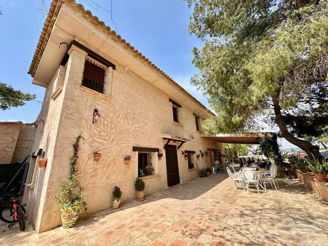 8 slaapkamer Villa te koop in Yecla - € 549.000 (Ref: 9885263)